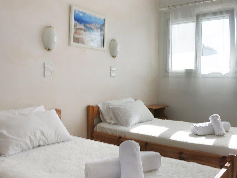 Lagada Beach Hotel Adamantas  ภายนอก รูปภาพ
