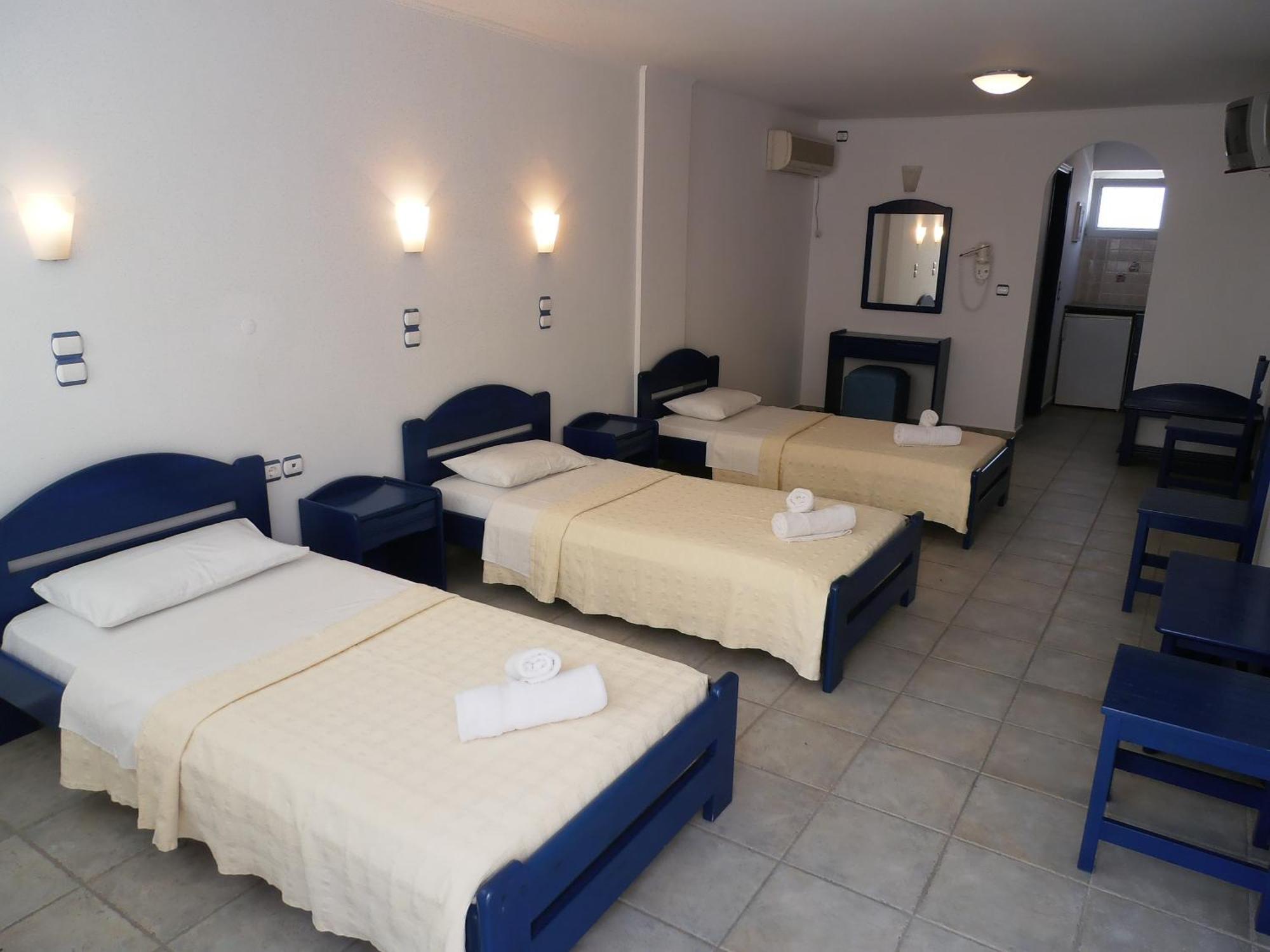 Lagada Beach Hotel Adamantas  ภายนอก รูปภาพ