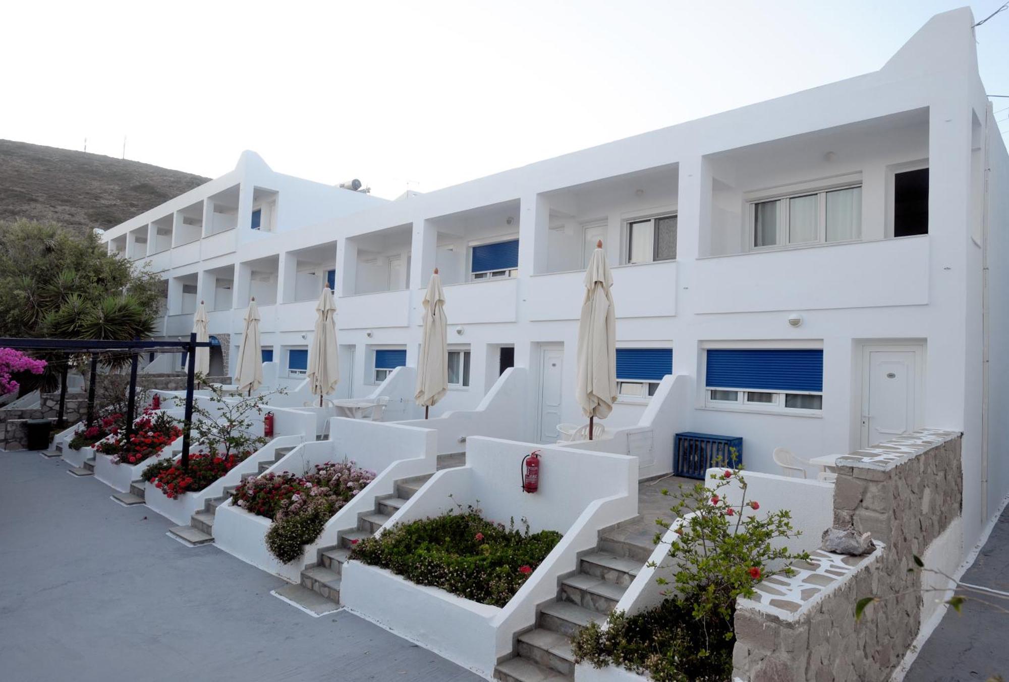 Lagada Beach Hotel Adamantas  ภายนอก รูปภาพ