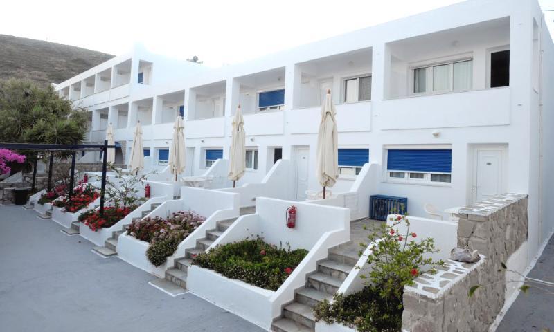 Lagada Beach Hotel Adamantas  ภายนอก รูปภาพ